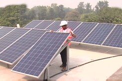 As Delhi Chokes, Entrepreneurs Rise To The Challenge As Delhi Chokes, Entrepreneurs Rise To The Challenge