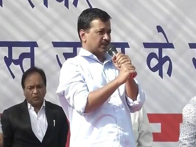 नोटबंदी पर केजरीवाल : कालेधन के नाम पर 8 लाख करोड़ का घोटाला