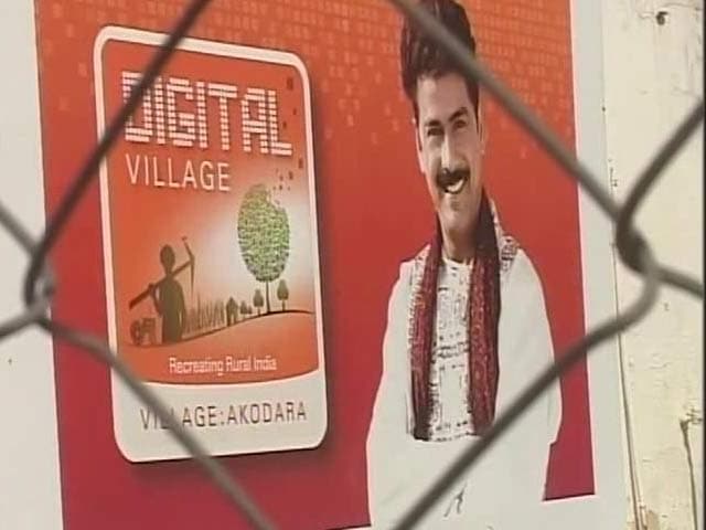 Video : Gujarat Village Thumbs Nose At Cash Crunch, Pays Through SMS