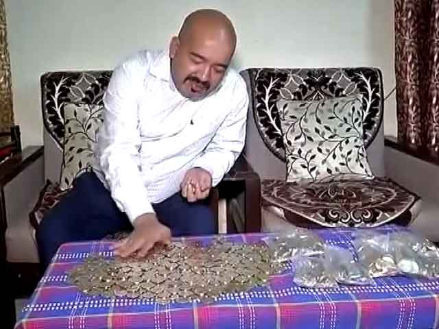 बैंक ने 20,000 की रकम 10-10 रुपये के सिक्कों में थमा दी