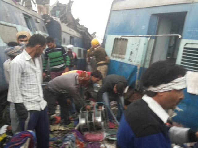 इंदौर-पटना एक्सप्रेस कानपुर के पास दुर्घटनाग्रस्त, 133 लोगों की मौत इंदौर-पटना एक्सप्रेस कानपुर के पास दुर्घटनाग्रस्त, 133 लोगों की मौत