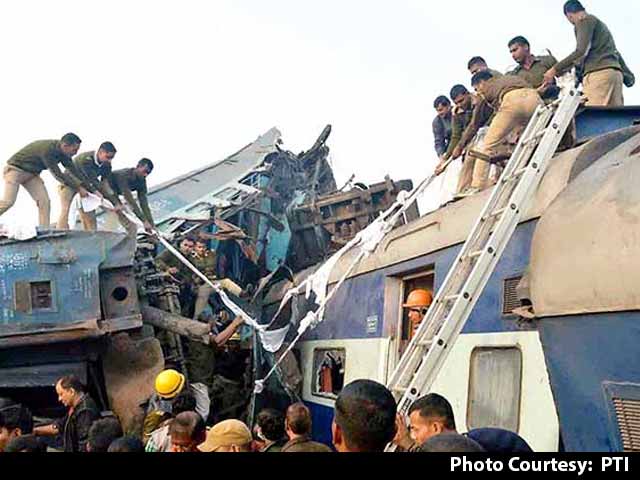 Kanpur Train Accident: 143 Dead, Search For Survivors Called Off Kanpur Train Accident: 143 Dead, Search For Survivors Called Off