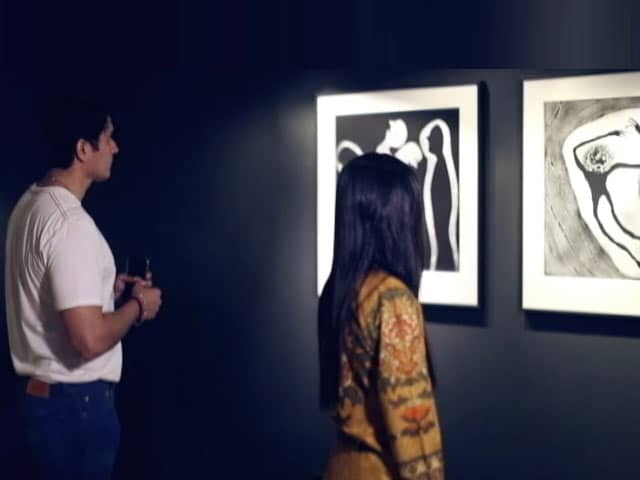 Video : Art In A Black And White World