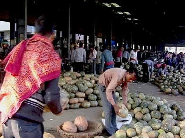 नोटबंदी की मार : किसान मंडियों में उधार में बेच रहे हैं सब्जी