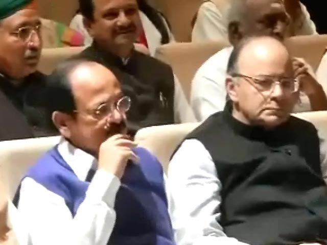 इंडिया 7 बजे : सीनियर मंत्रियों की क्लास में बीजेपी सांसद