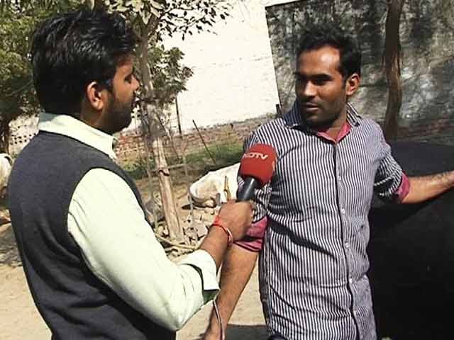 Videos : नोटबंदी की मार : ग्रेटर नोएडा के किसान गजब सिंह की 'अजब' परेशानी