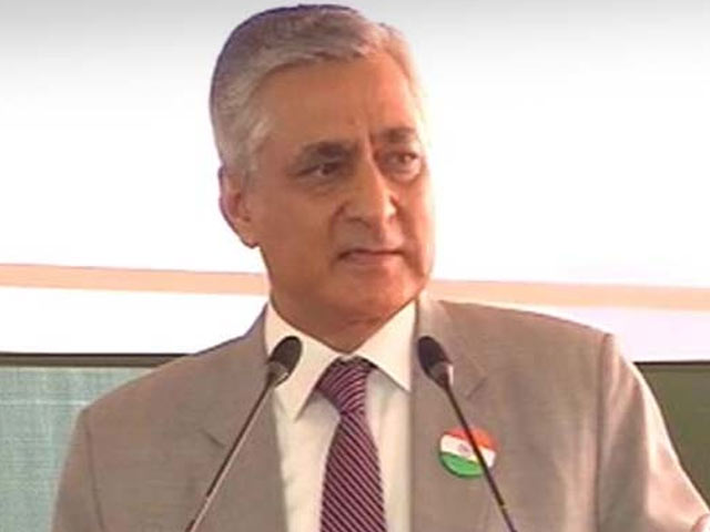 After Chief Justice's Barb, A Rebuttal And Reminder From Government