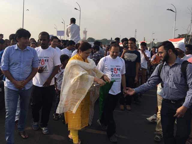 Actor Khushboo Flags Off Walkathon In Chennai
