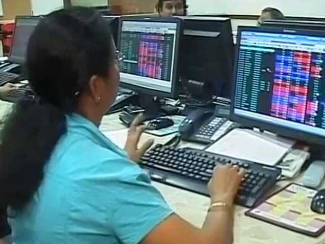 Falling Rupee Fails To Cheer Exporters Hit By Demonetisation