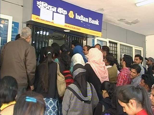 नोटबंदी को लेकर अभी भी हालात सामान्य नहीं, तनख्वाह को लेकर बढ़ी फिक्र