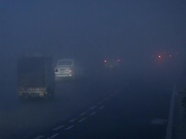Dense Fog In Delhi, Season's First; Flights Affected