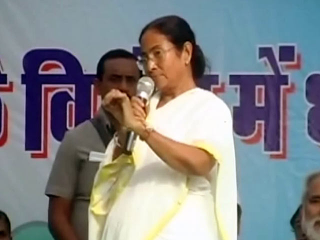 बिहार में बीजेपी के जमीन सौदे पर ममता का हमला