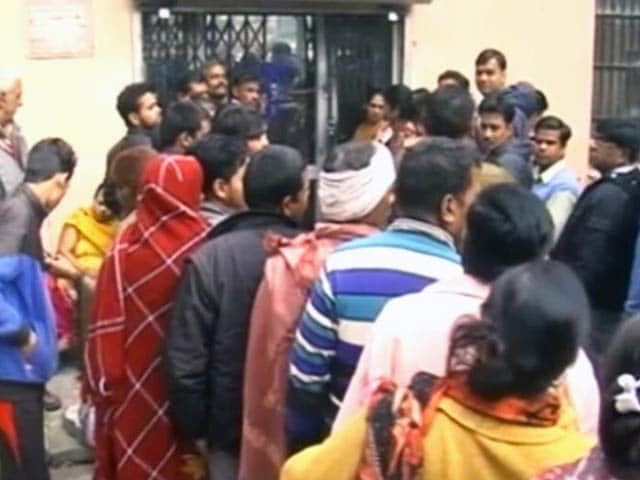 Videos : सुबह से लाइन में लगे डीटीसी कर्मचारी, लेकिन नहीं मिला पैसा