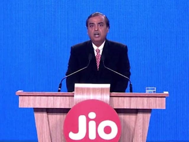 Video : 360 Daily: Reliance Jio's 'Happy New Year' Offer, Download From Netflix, and More