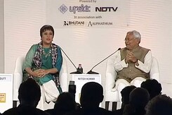 दो नंबर का काम बंद हो तो कालाधन सिमटेगा, अकेले नोटबंदी से नहीं : नीतीश कुमार दो नंबर का काम बंद हो तो कालाधन सिमटेगा, अकेले नोटबंदी से नहीं : नीतीश कुमार