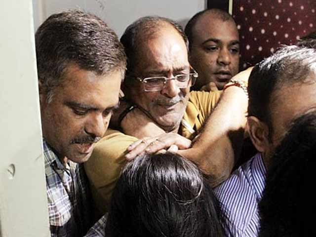 क्या किसी का पैसा ठिकाने लगाना चाहता था महेश शाह?