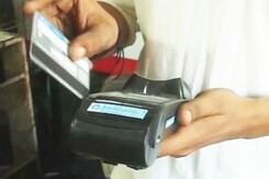 करेंसी नहीं अब कार्ड, कैशलेस भुगतान पर तोहफा करेंसी नहीं अब कार्ड, कैशलेस भुगतान पर तोहफा