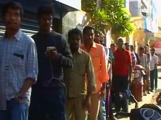 Videos : नोटबंदी को लागू हुए 32 दिन, अब भी कैश की किल्लत