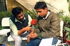 नेत्रहीनों को 2000 और 500 रुपये के नए नोटों को पहचानने में हो रही है समस्या नेत्रहीनों को 2000 और 500 रुपये के नए नोटों को पहचानने में हो रही है समस्या