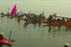 Shikara Rally Sizzles As Srinagar Shivers At -4.5 Degrees Shikara Rally Sizzles As Srinagar Shivers At -4.5 Degrees