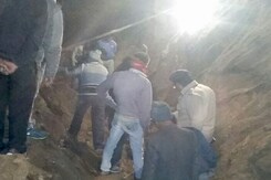 नैनीताल में भूस्खलन से 8 लोगों की मौत नैनीताल में भूस्खलन से 8 लोगों की मौत