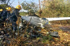 1 Dead, 3 Injured In Helicopter Crash In Aarey Colony Area In Mumbai 1 Dead, 3 Injured In Helicopter Crash In Aarey Colony Area In Mumbai