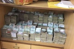 कौन करेगा काले धन की जांच? आयकर विभाग की तैयारियों पर सवाल कौन करेगा काले धन की जांच? आयकर विभाग की तैयारियों पर सवाल
