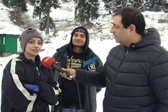 कश्मीर घाटी में मौसम की पहली बर्फबारी कश्मीर घाटी में मौसम की पहली बर्फबारी