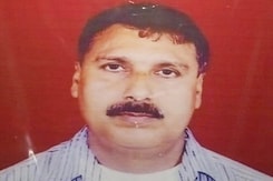 ATM की लाइन में दिल का दौरा पड़ने से शख्स की मौत ATM की लाइन में दिल का दौरा पड़ने से शख्स की मौत