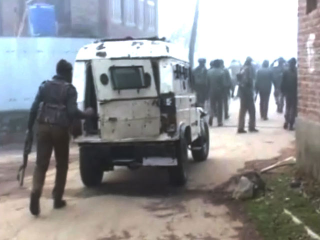 जम्मू-कश्मीर : सुरक्षा बलों ने लश्कर के शीर्ष कमांडर अबू बकर को मार गिराया
