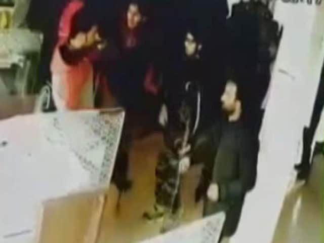 Video : Jammu And Kashmir Bank Robbery Caught On Camera