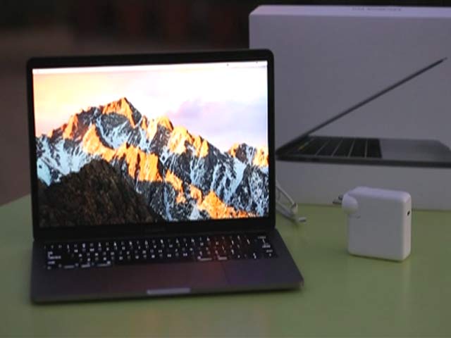 MacBook Pro 2016 With Touchbar Review