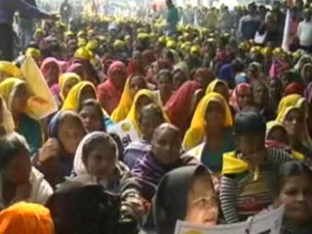 Videos : स्वराज इंडिया की हल्ला बोल रैली, काले धन के खिलाफ आयोजन