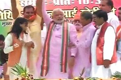 प्राइम टाइम इंट्रो : क्या हमारे चुनाव कैशलेस नहीं हो सकते? प्राइम टाइम इंट्रो : क्या हमारे चुनाव कैशलेस नहीं हो सकते?