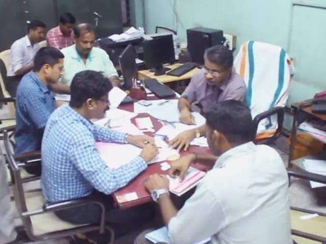 Videos : केरल के को-ऑपरेटिव बैंकों पर छापे