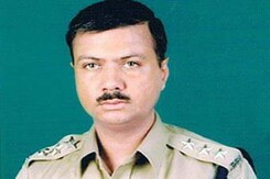 Rajasthan Police Officer Allegedly Shot Himself, Woman's Body Next To Him In Car Rajasthan Police Officer Allegedly Shot Himself, Woman's Body Next To Him In Car