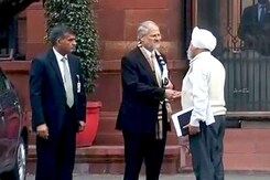 पहले भी की थी इस्तीफे की पेशकश : एनडीटीवी से नजीब जंग पहले भी की थी इस्तीफे की पेशकश : एनडीटीवी से नजीब जंग