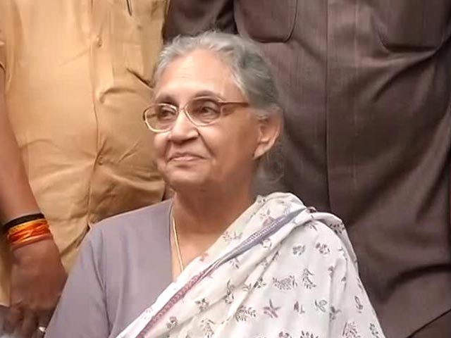 Sheila Dikshit Junks 'Sahara Diaries'; Blunts Rahul Gandhi's Attack On PM Modi Sheila Dikshit Junks 'Sahara Diaries'; Blunts Rahul Gandhi's Attack On PM Modi