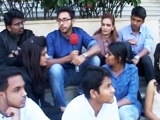 Video : Students Debate Political Ethics