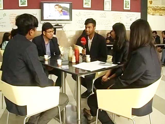 Students Debate New Age Media