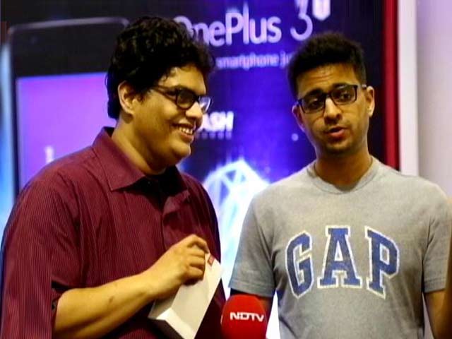 Video : Candid With AIB