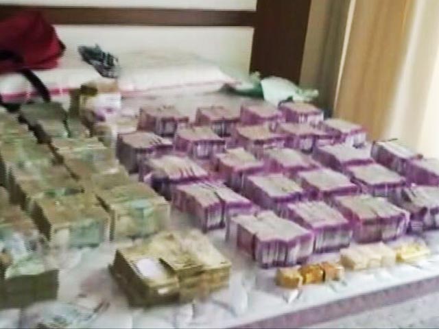 कर्नाटक के सहकारी बैंक आयकर विभाग के निशाने पर