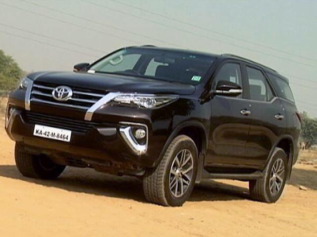 रफ्तार : साल 2016 की सबसे चर्चित गाड़ियां