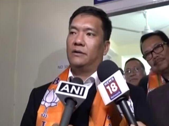 Video : BJP Forms Government In Arunachal As Pema Khandu, 32 Others Join Party
