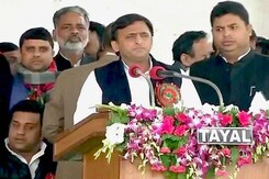 पार्टी के खिलाफ साजिश करने वालों पर कार्रवाई जरूरी : अखिलेश यादव पार्टी के खिलाफ साजिश करने वालों पर कार्रवाई जरूरी : अखिलेश यादव