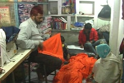 Business Hit By Notes Ban, Man Struggles To Feed family Business Hit By Notes Ban, Man Struggles To Feed family