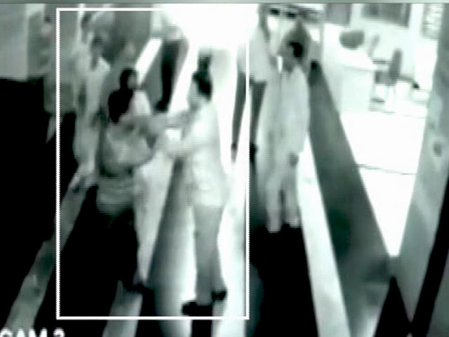 कर्नाटक : बीजेपी सांसद अनंत कुमार हेगड़े पर डॉक्टर की पिटाई करने का आरोप