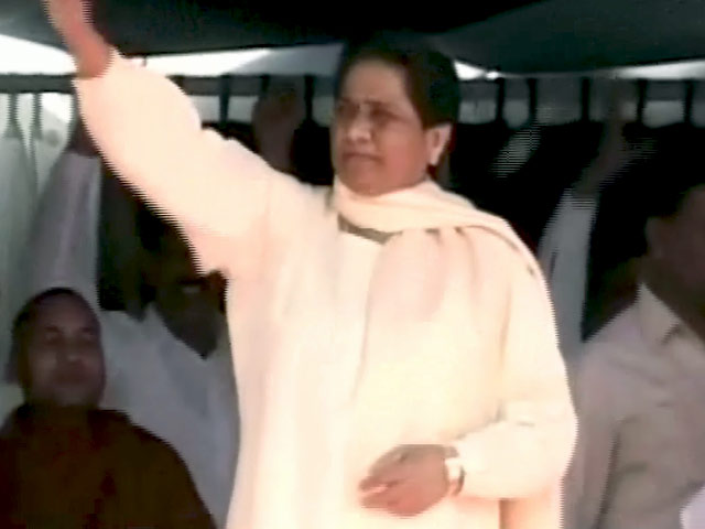 इंडिया 8 बजे : यूपी में मायावती का मुस्लिम कार्ड...