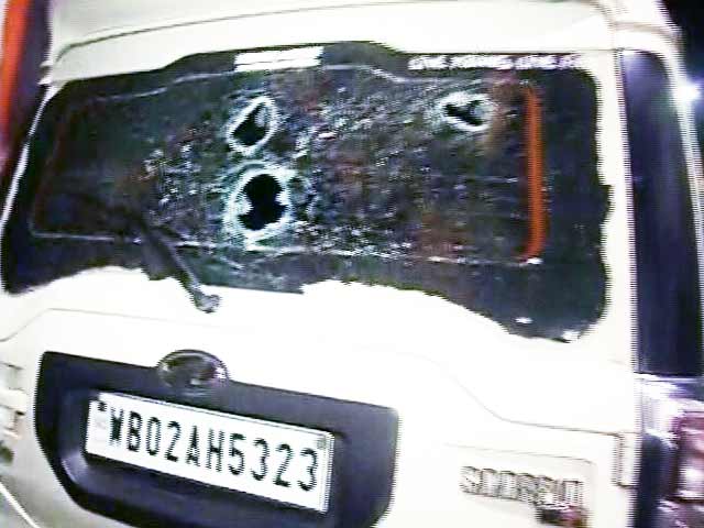 टीएमसी सांसद की गिरफ्तारी के बाद बीजेपी दफ्तर पर हमला