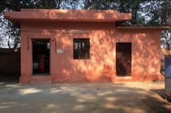 अपनी बदहाली पर आंसू बहाता देश का पहला 'किसान मॉल' अपनी बदहाली पर आंसू बहाता देश का पहला 'किसान मॉल'